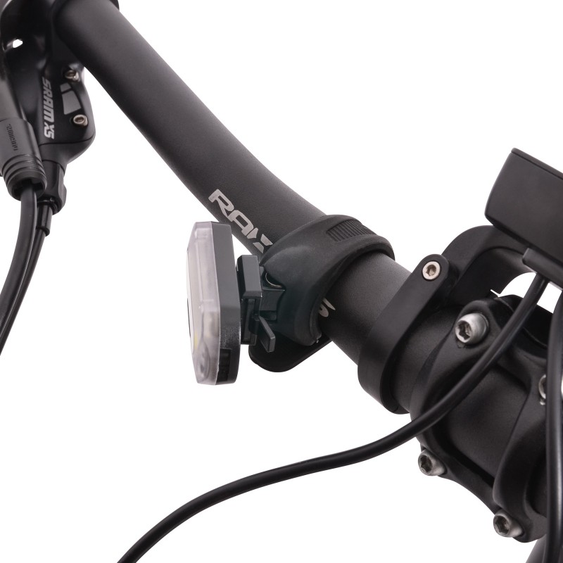 lampka rowerowa przednia, LED, białe światło, 2 x CR2032, widok na kierownicy BN94327