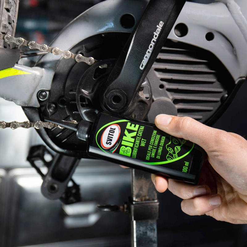 profesjonalny smar do łańcucha na mokre warunki, svitol, 4472, jakiego smaru do łańcucha użyć na mokre warunki do elektryka