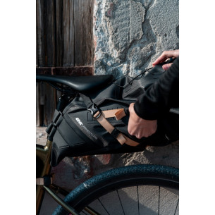 Sakwa podsiodłowa GIVI HUMP_R, 13 do 17L