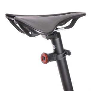 Okrągła mała i mocna lampka rowerowa dla graveli i rowerów szosowych. Montaż lampki na sztycy. BN94328